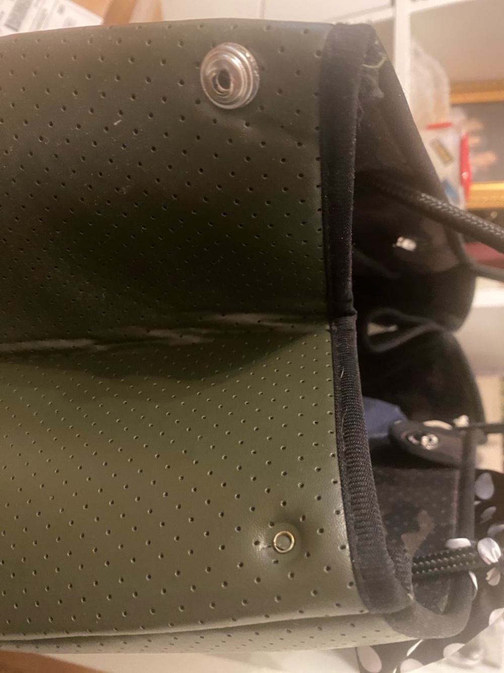 NWOT Haute Shore Greyson‎ Neoprene Tote Bag Purse & Pouch - Picture 6 of 6